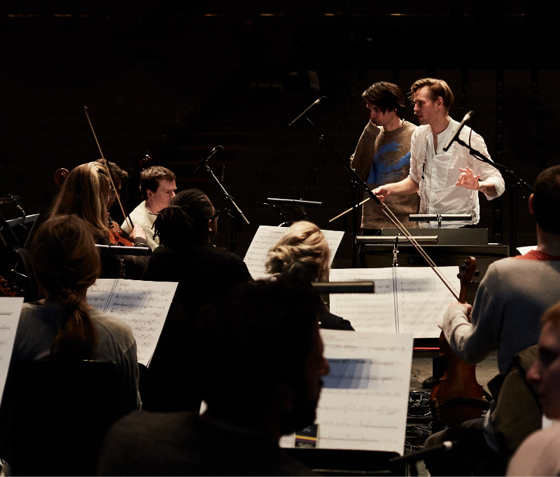 Robert Ames &mdash; About