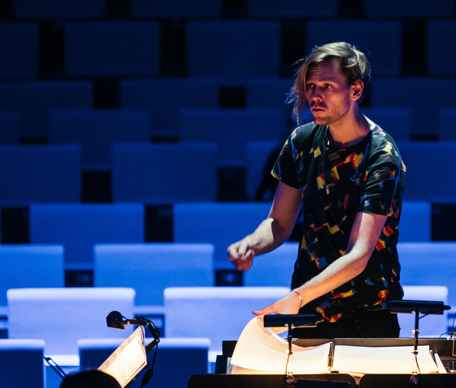 Robert Ames &mdash; About