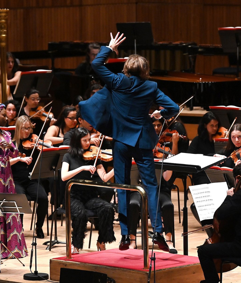 Robert Ames &mdash; Curate